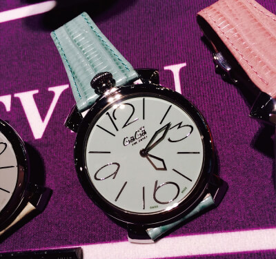 ガガミラノ スーパーコピーGaGa MILANO 時計 マニュアーレシン46mm ライトグリーンレザー 5090.06